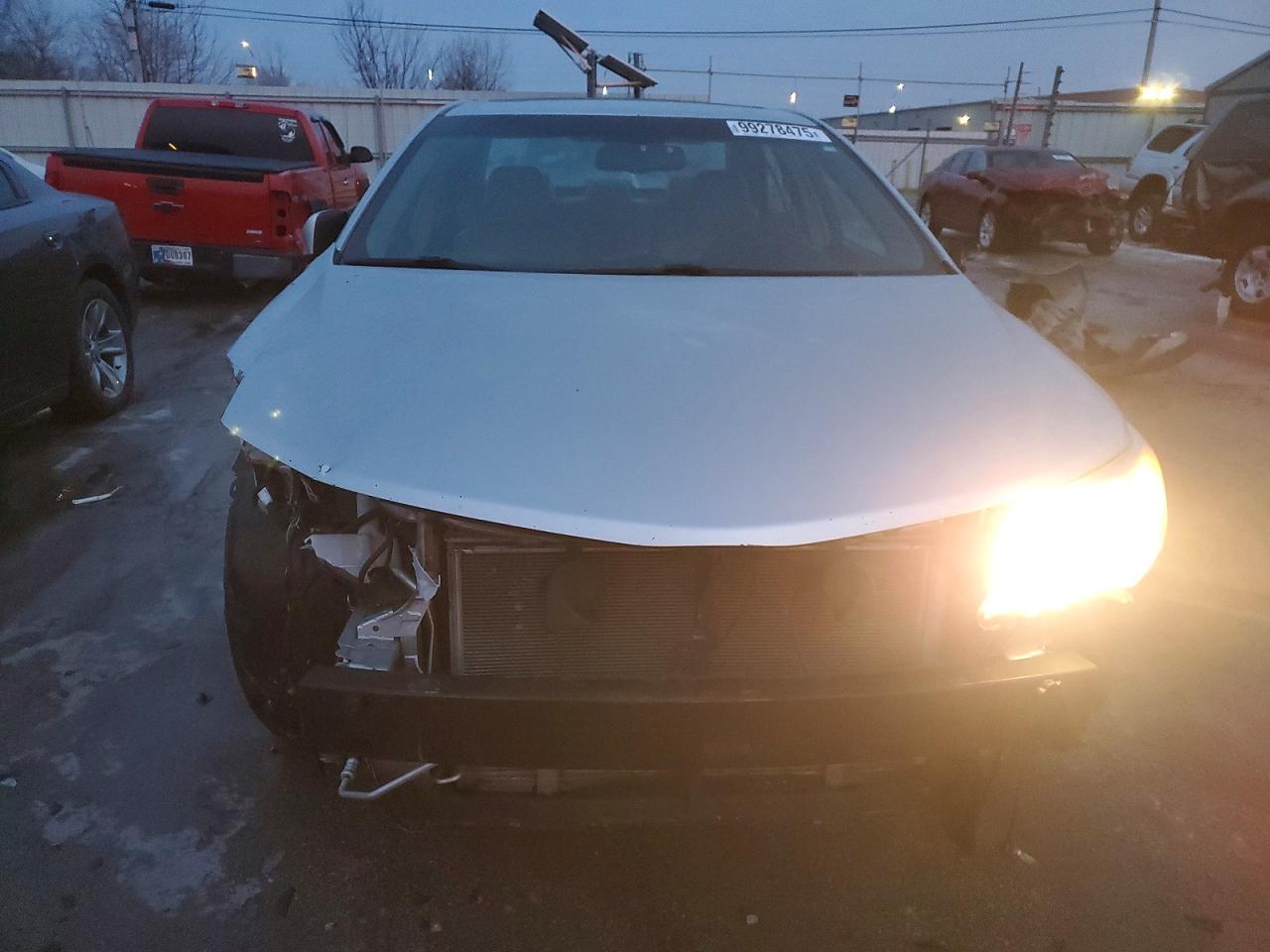 2012 TOYOTA CAMRY SE photo 9