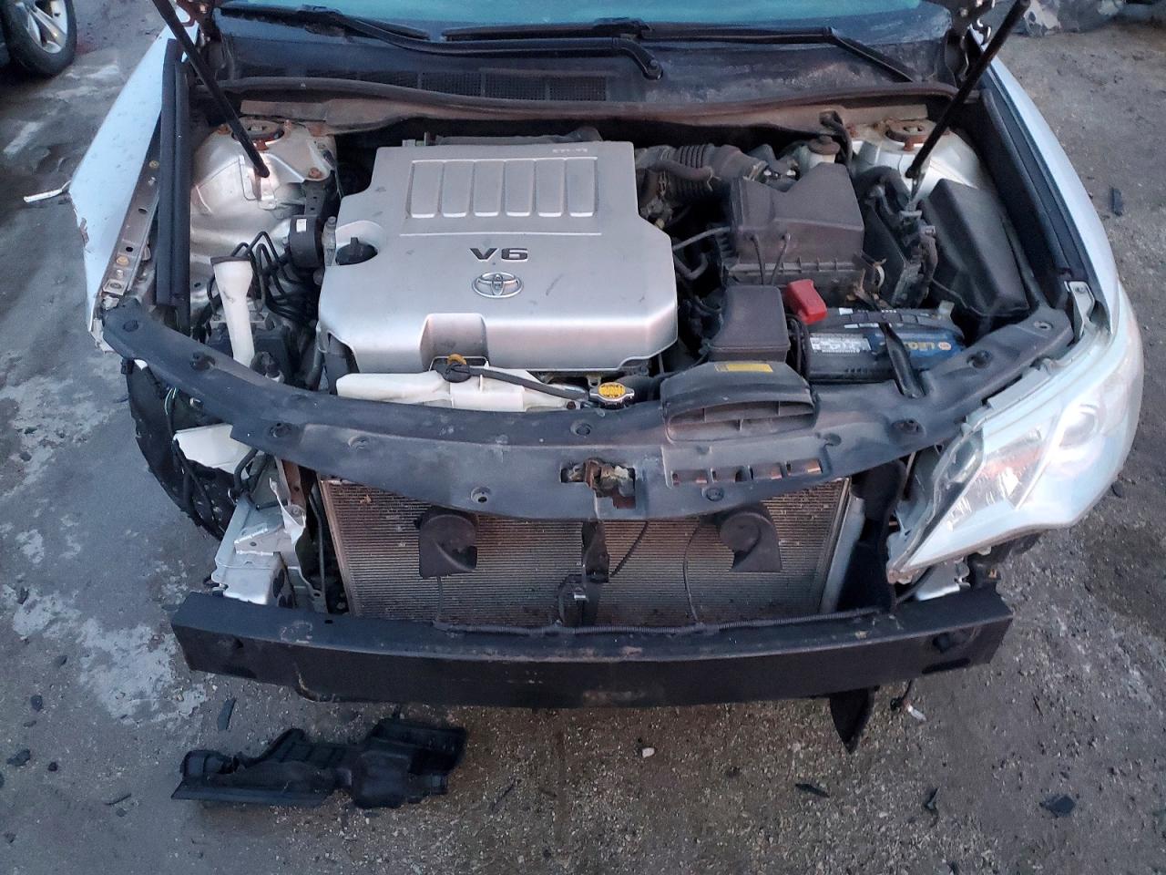 2012 TOYOTA CAMRY SE photo 21