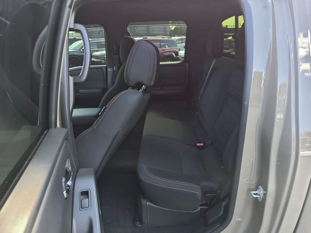 2024 NISSAN FRONTIER S photo 11