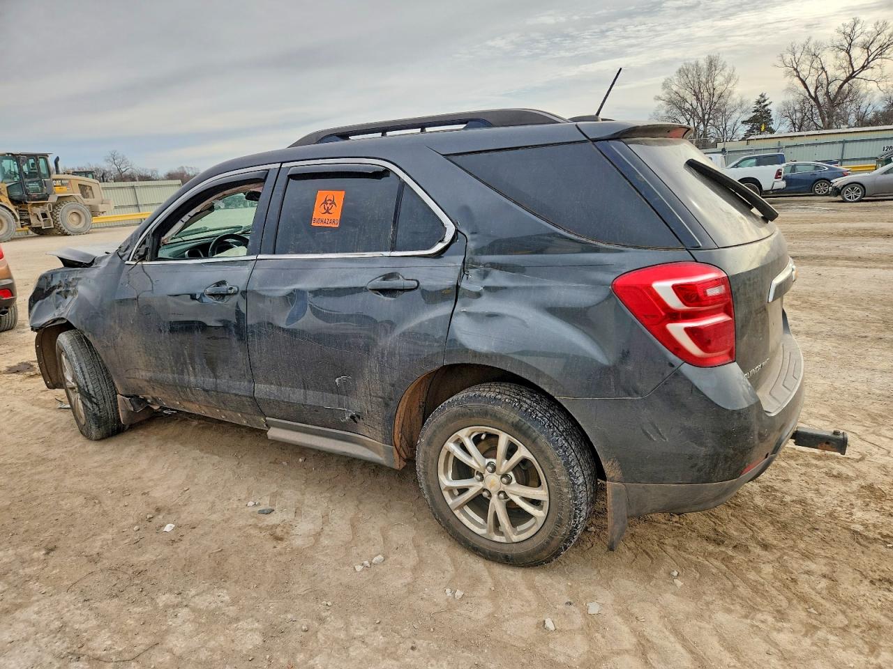 2017 CHEVROLET EQUINOX LT photo 2