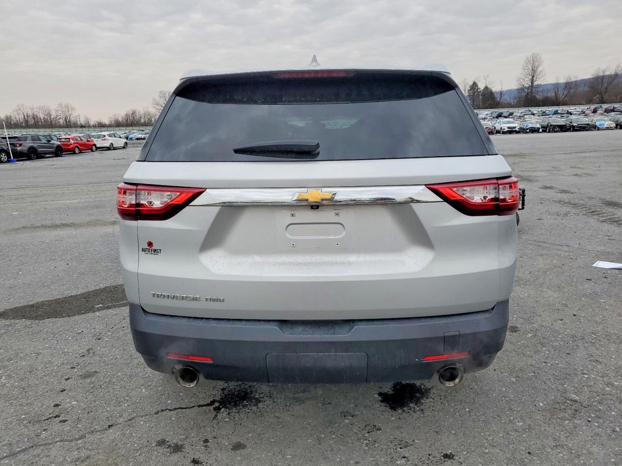 2020 CHEVROLET TRAVERSE LS photo 6