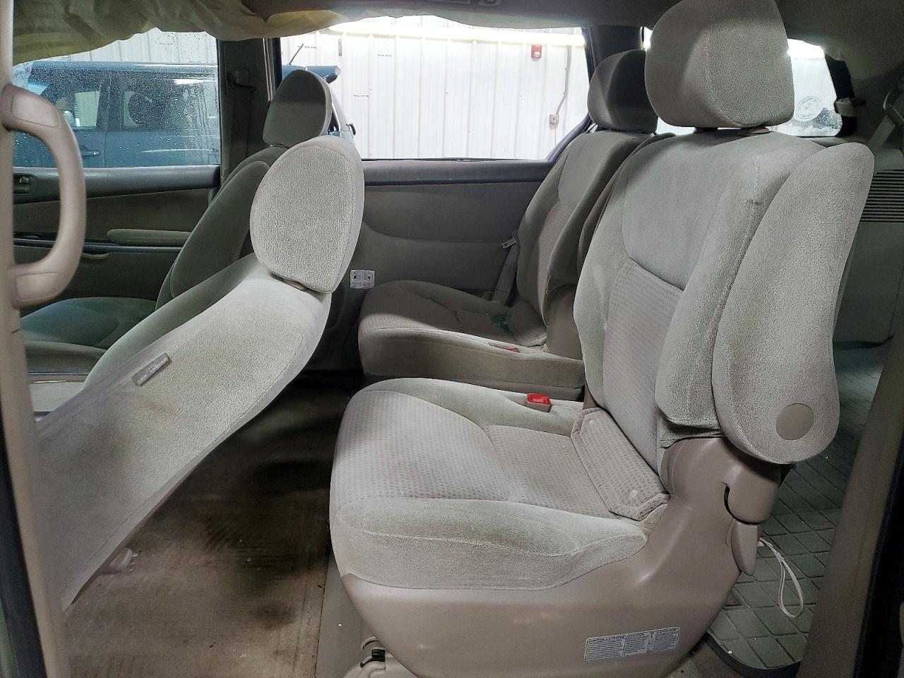 2007 TOYOTA SIENNA CE 7-PASSENGER photo 10