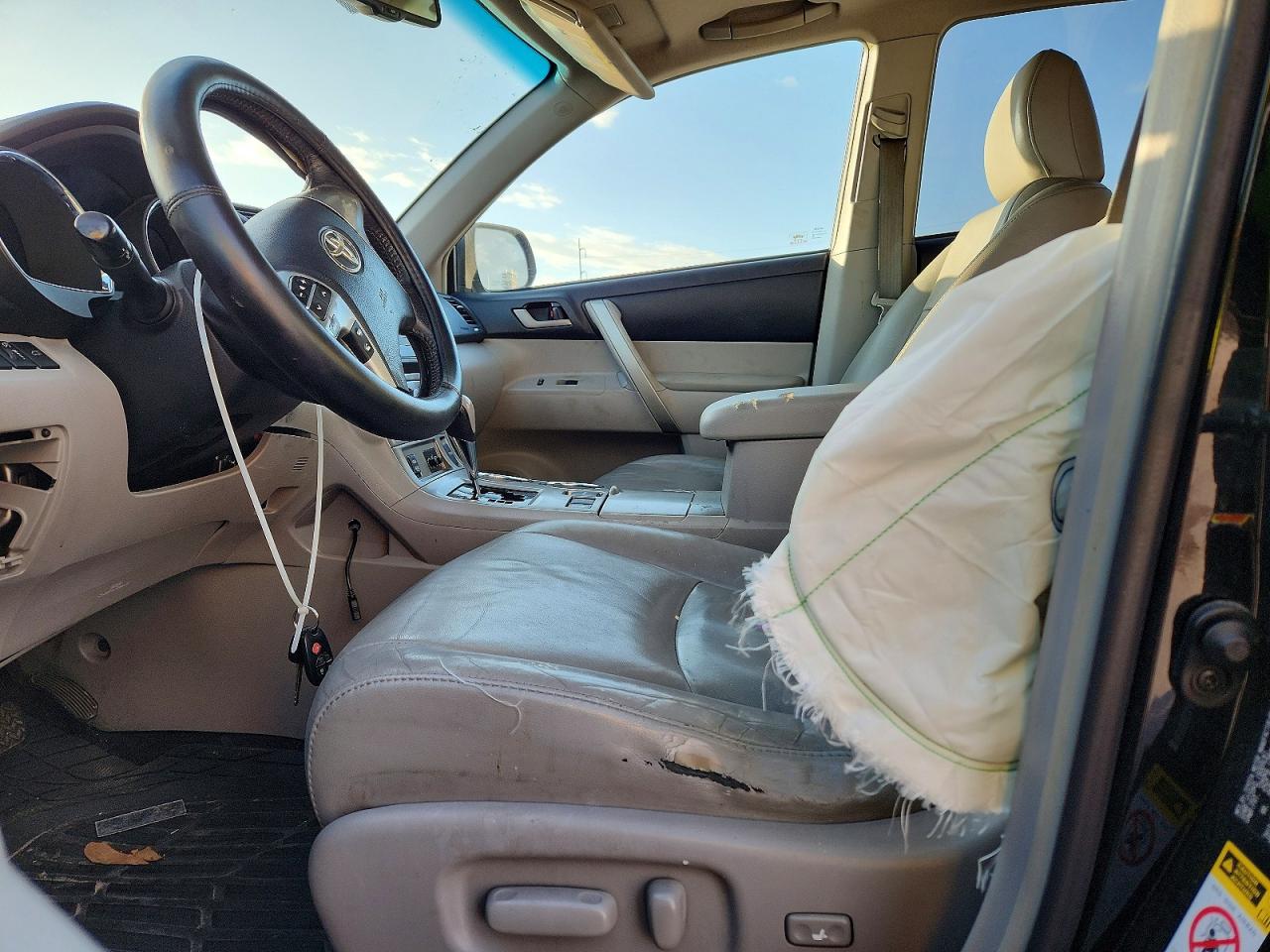 2012 TOYOTA HIGHLANDER BASE photo 7