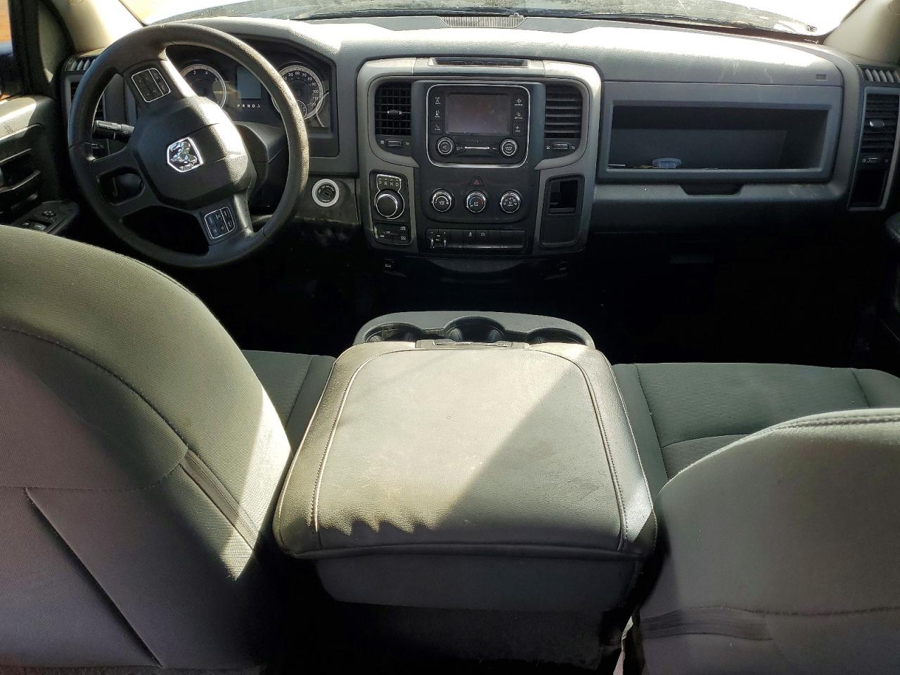 2017 RAM 1500 ST photo 8