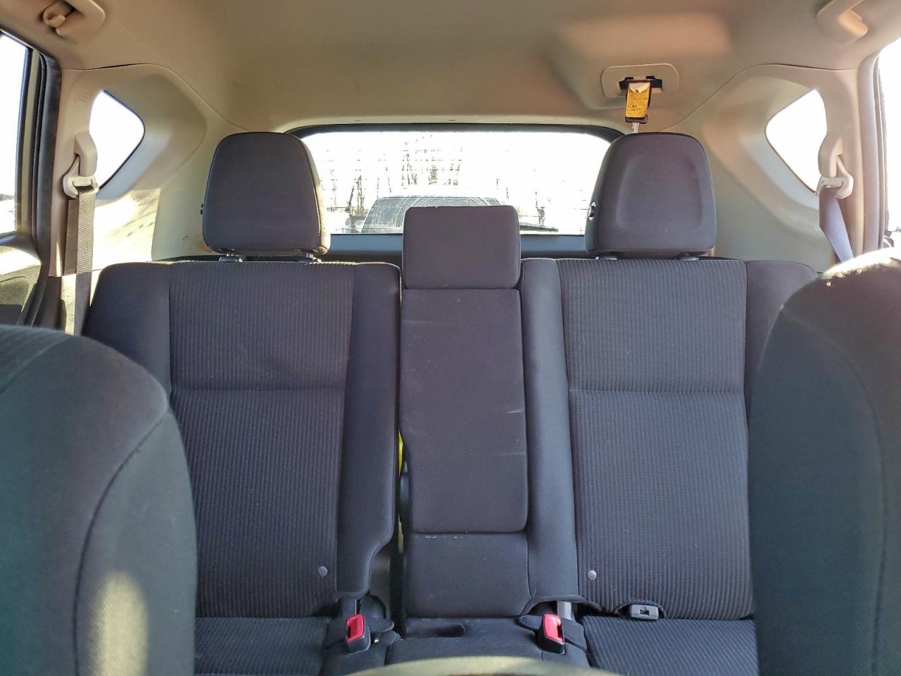 2015 TOYOTA RAV4 LE photo 10