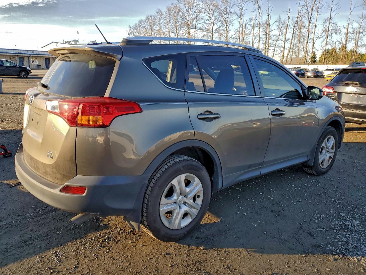 2015 TOYOTA RAV4 LE photo 3