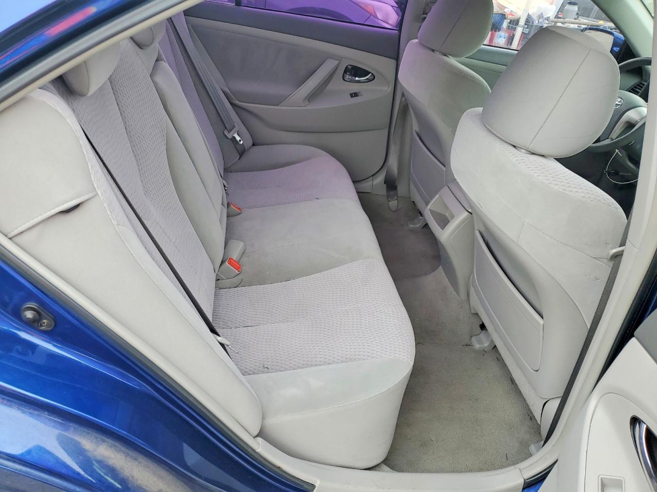 2011 TOYOTA CAMRY BASE photo 10