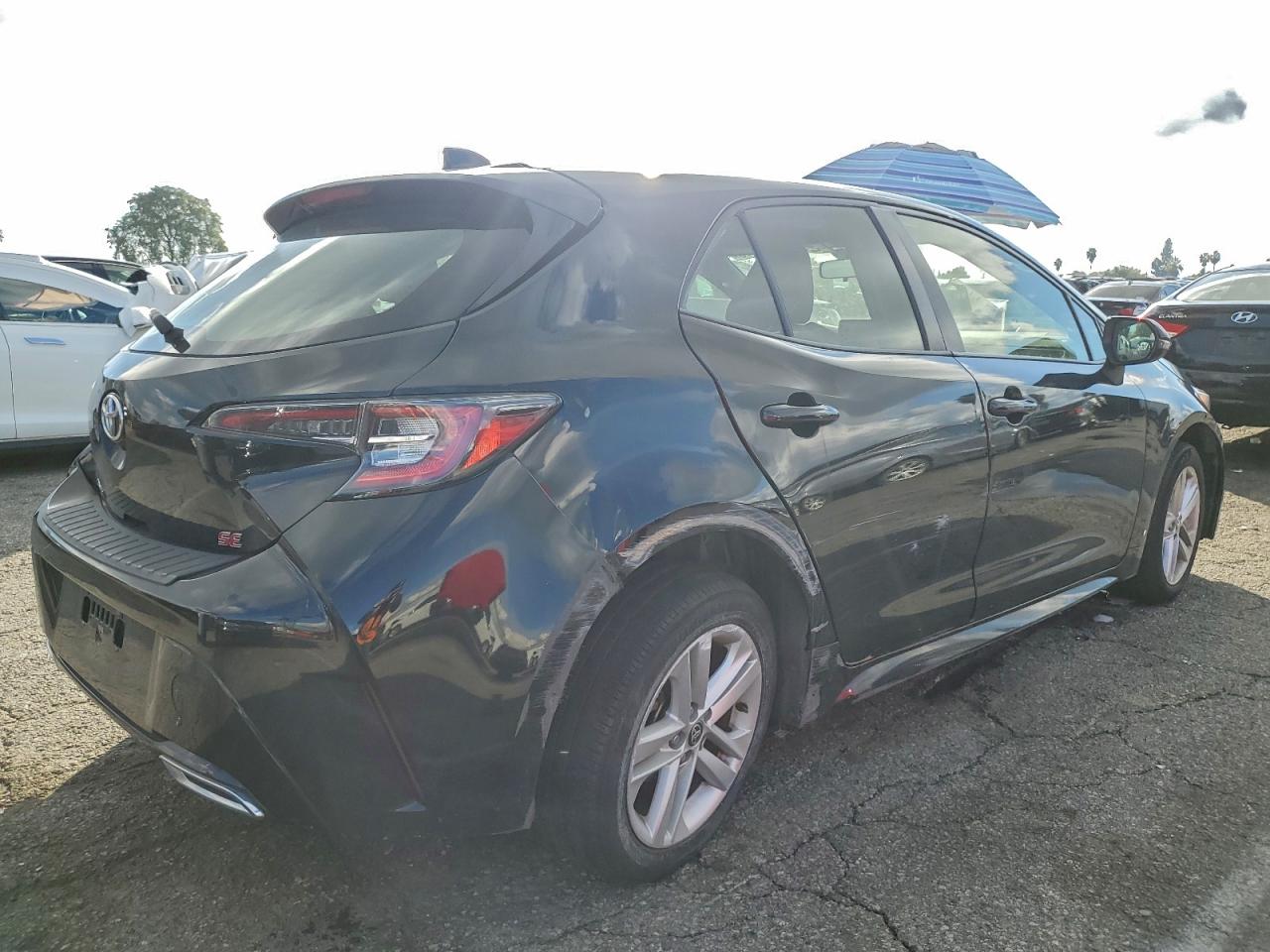 2019 TOYOTA COROLLA SE photo 3