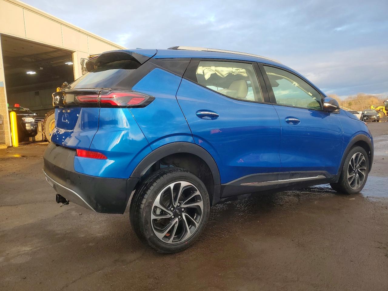 2023 CHEVROLET BOLT EUV PREMIER photo 3