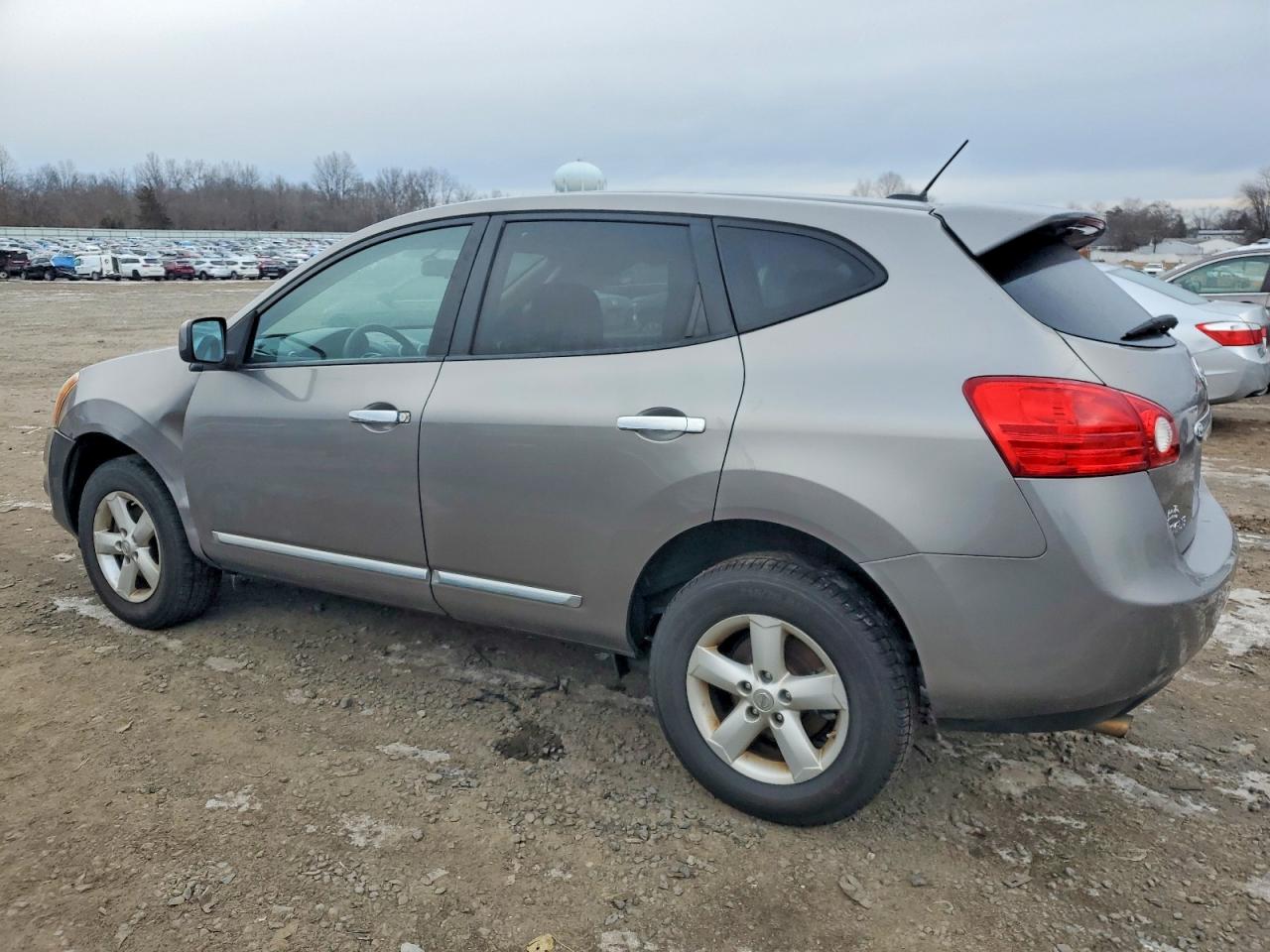 2013 NISSAN ROGUE S photo 2