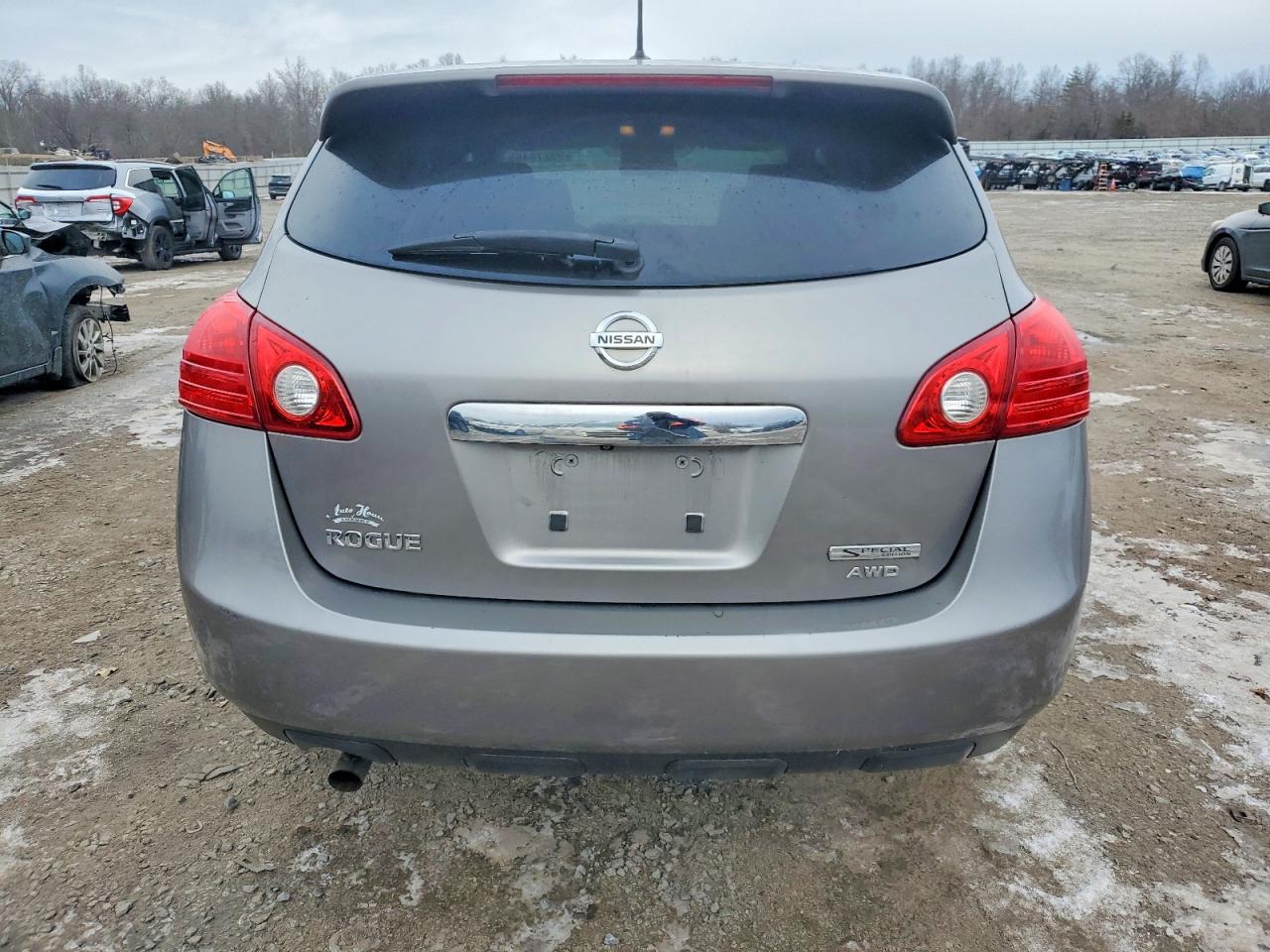 2013 NISSAN ROGUE S photo 6
