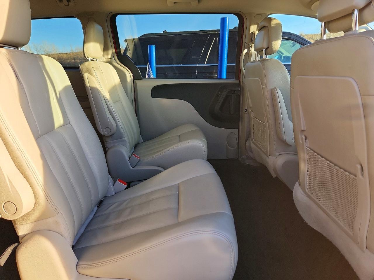 2013 CHRYSLER TOWN & COUNTRY TOURING photo 11