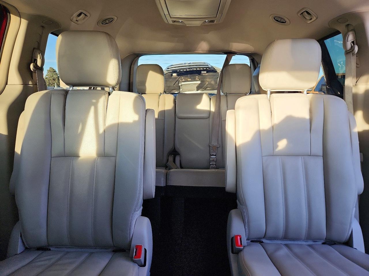 2013 CHRYSLER TOWN & COUNTRY TOURING photo 10