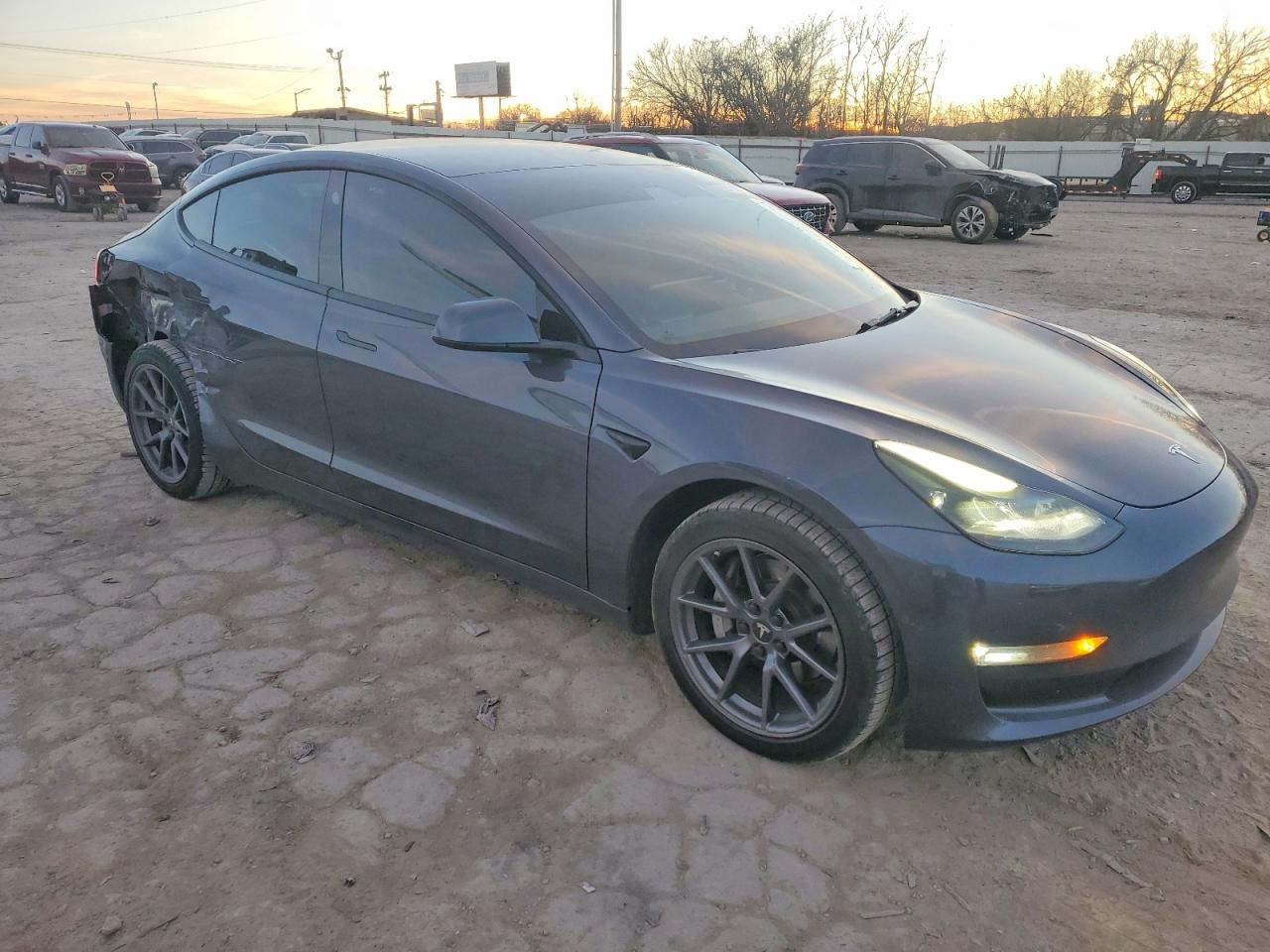 2022 TESLA MODEL 3 photo 4
