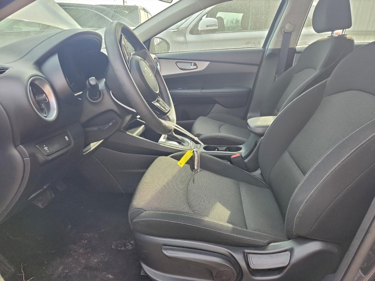 2024 KIA FORTE LX photo 13