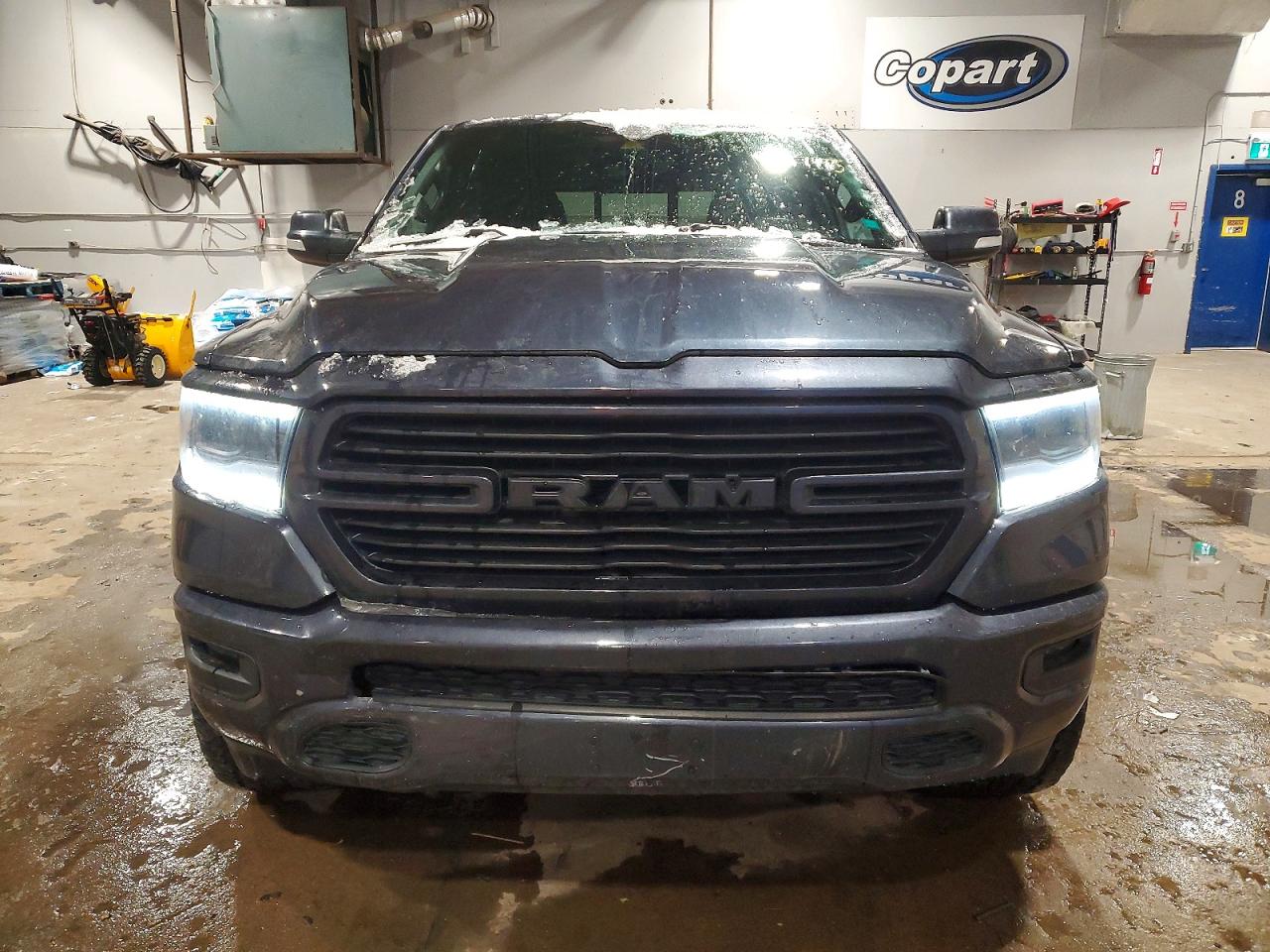 2021 RAM 1500 SPORT photo 5