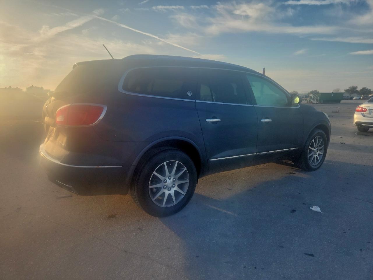 2014 BUICK ENCLAVE photo 3