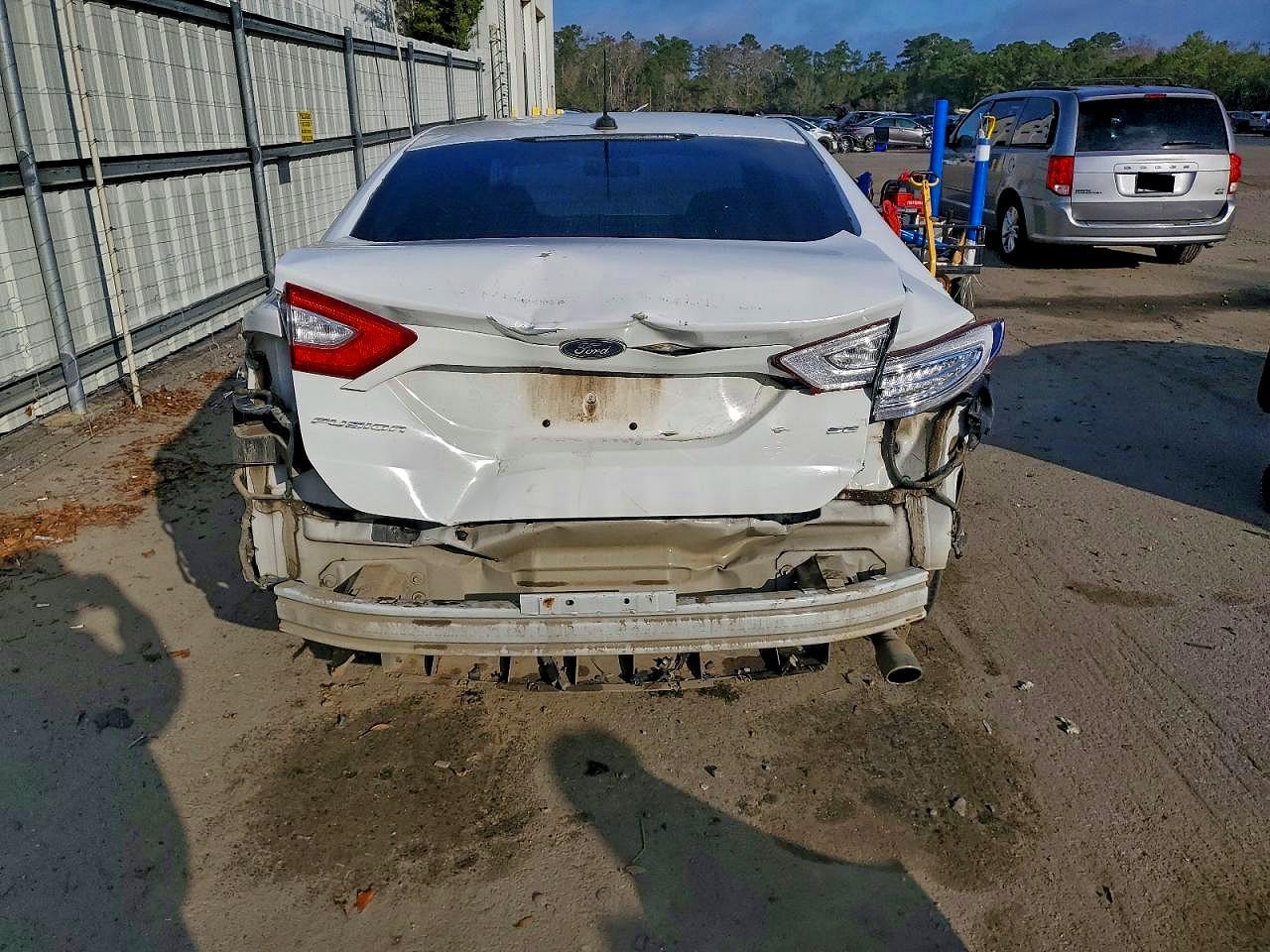 2016 FORD FUSION SE photo 6