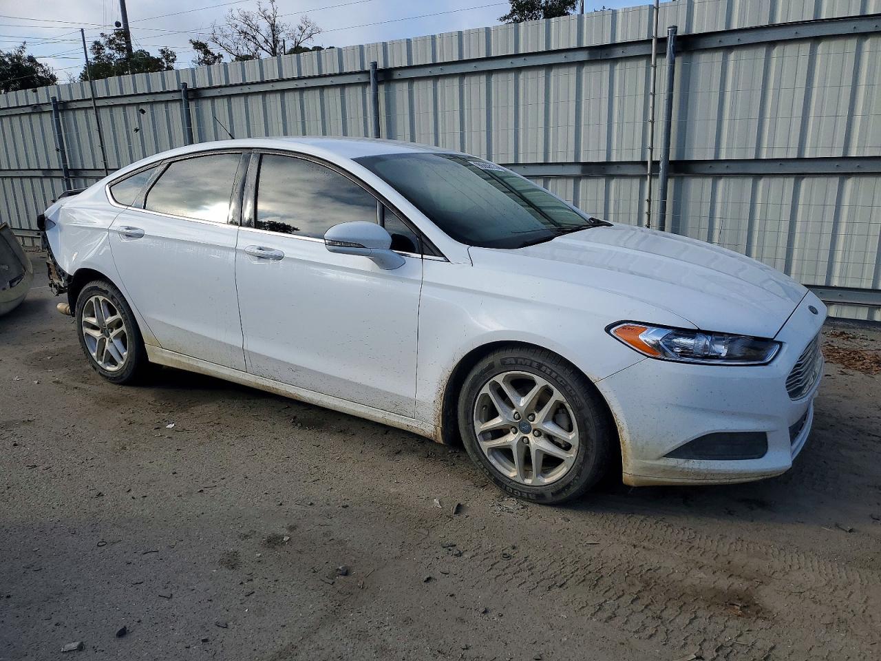 2016 FORD FUSION SE photo 4