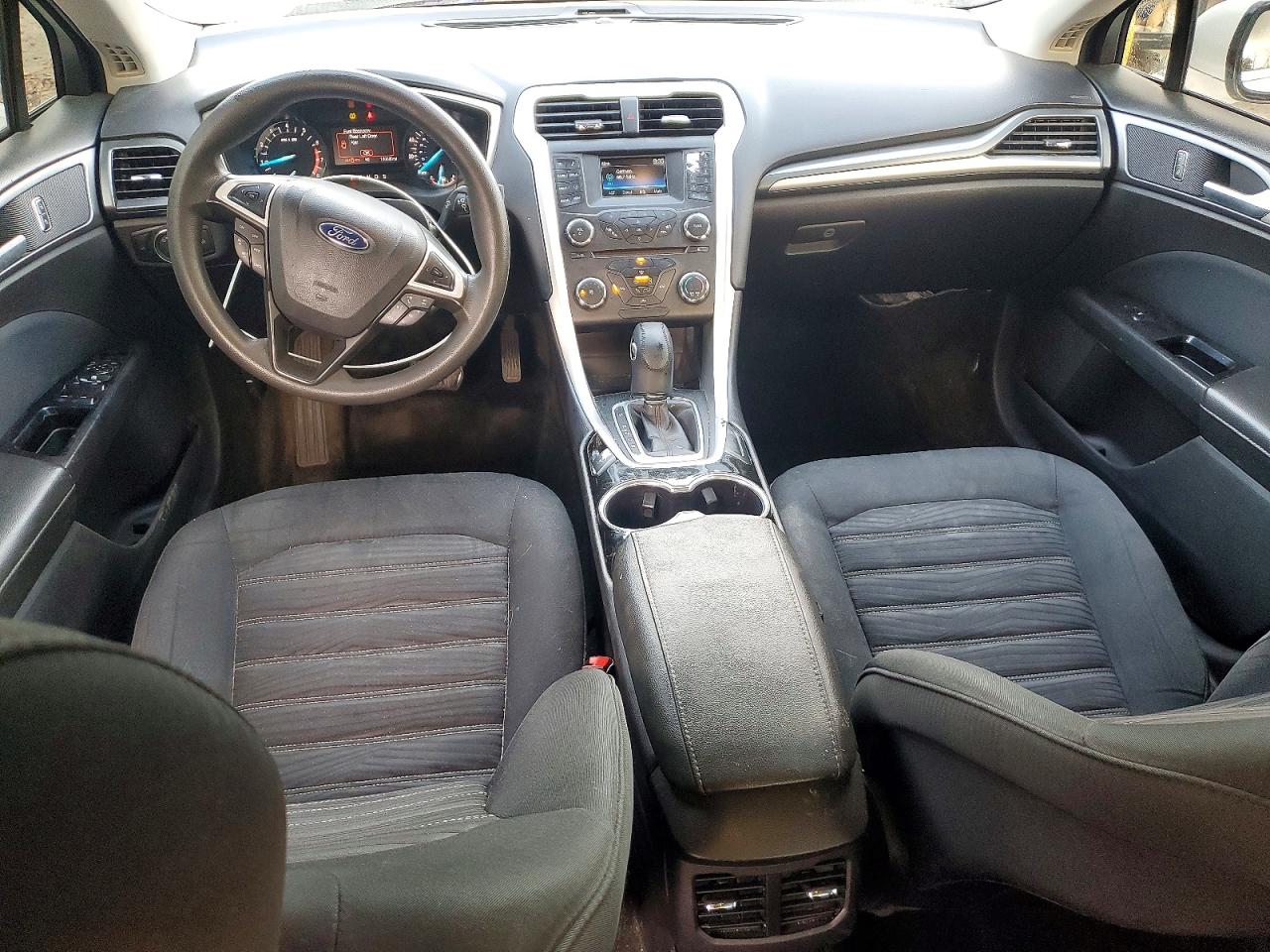 2016 FORD FUSION SE photo 8