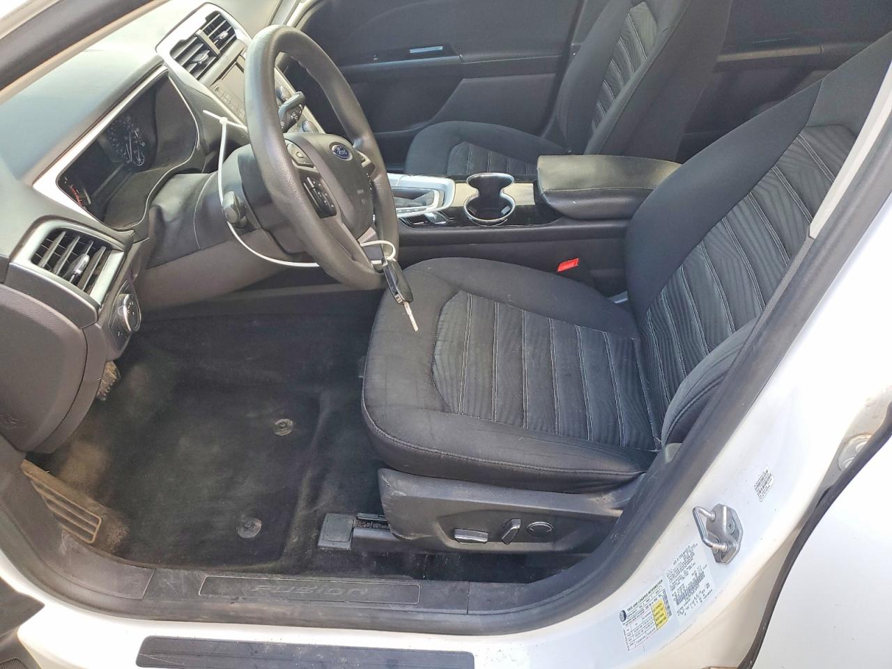 2016 FORD FUSION SE photo 7
