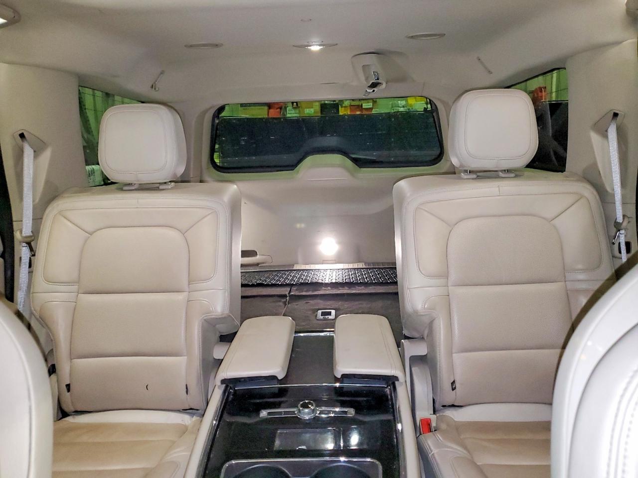 2020 LINCOLN NAVIGATOR RESERVE photo 10