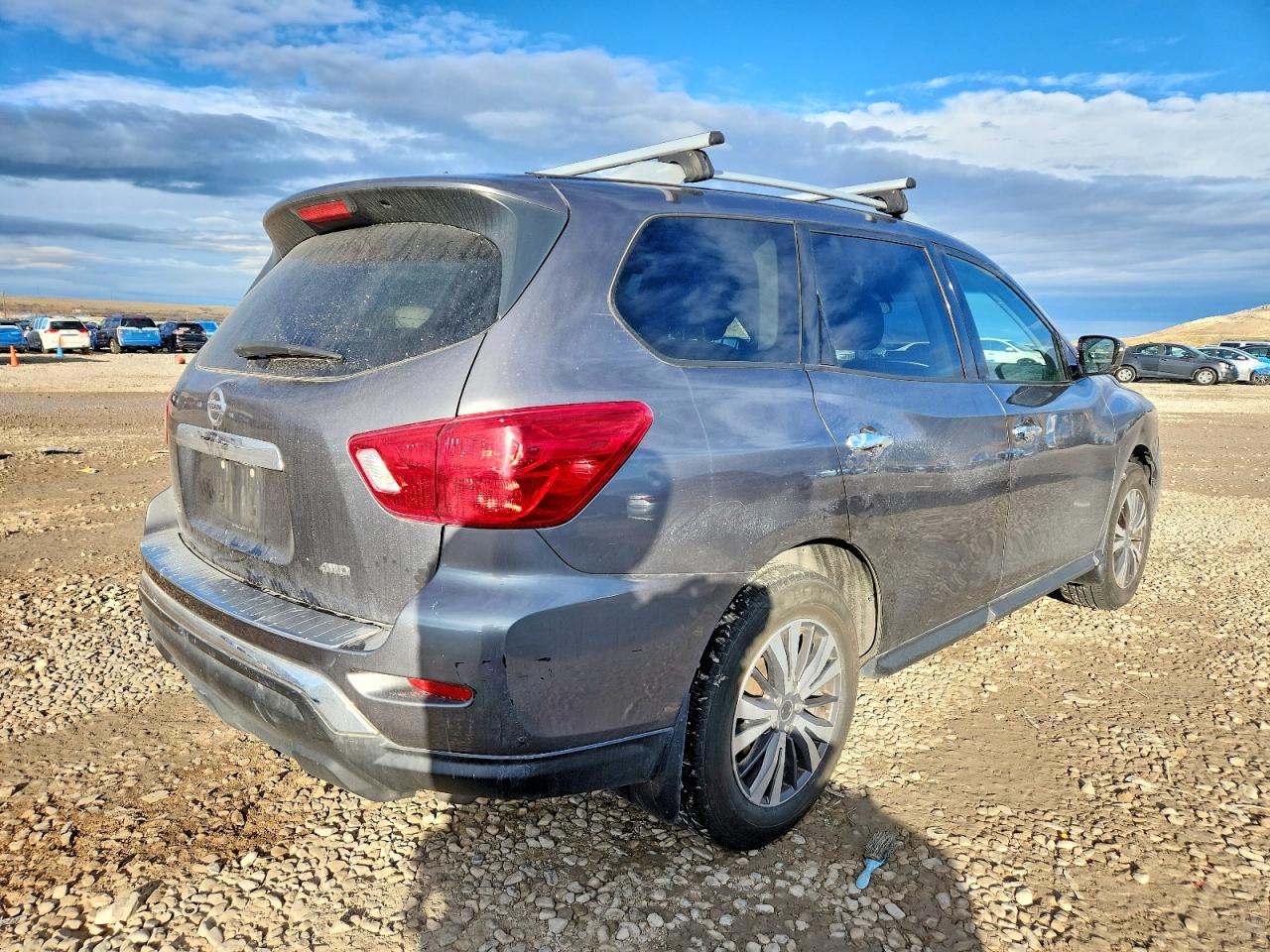 2017 NISSAN PATHFINDER S photo 3