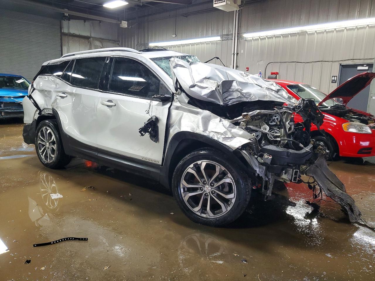 2018 GMC TERRAIN SLT photo 4