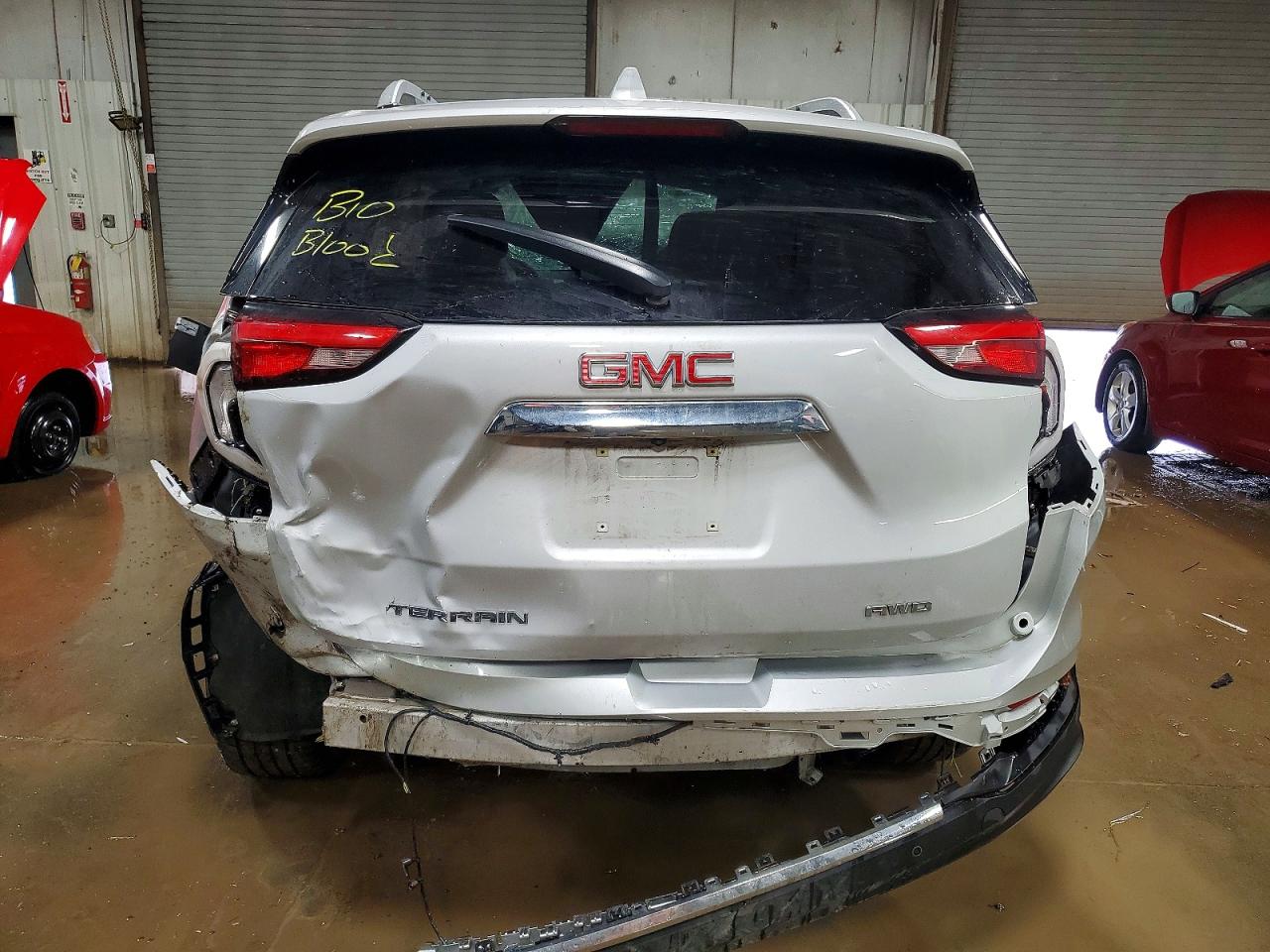2018 GMC TERRAIN SLT photo 6