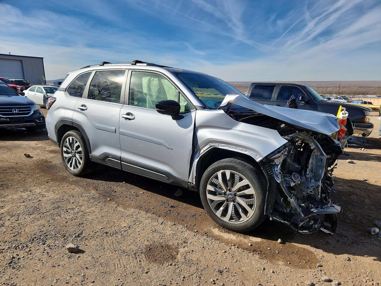 2025 SUBARU FORESTER TOURING photo 4