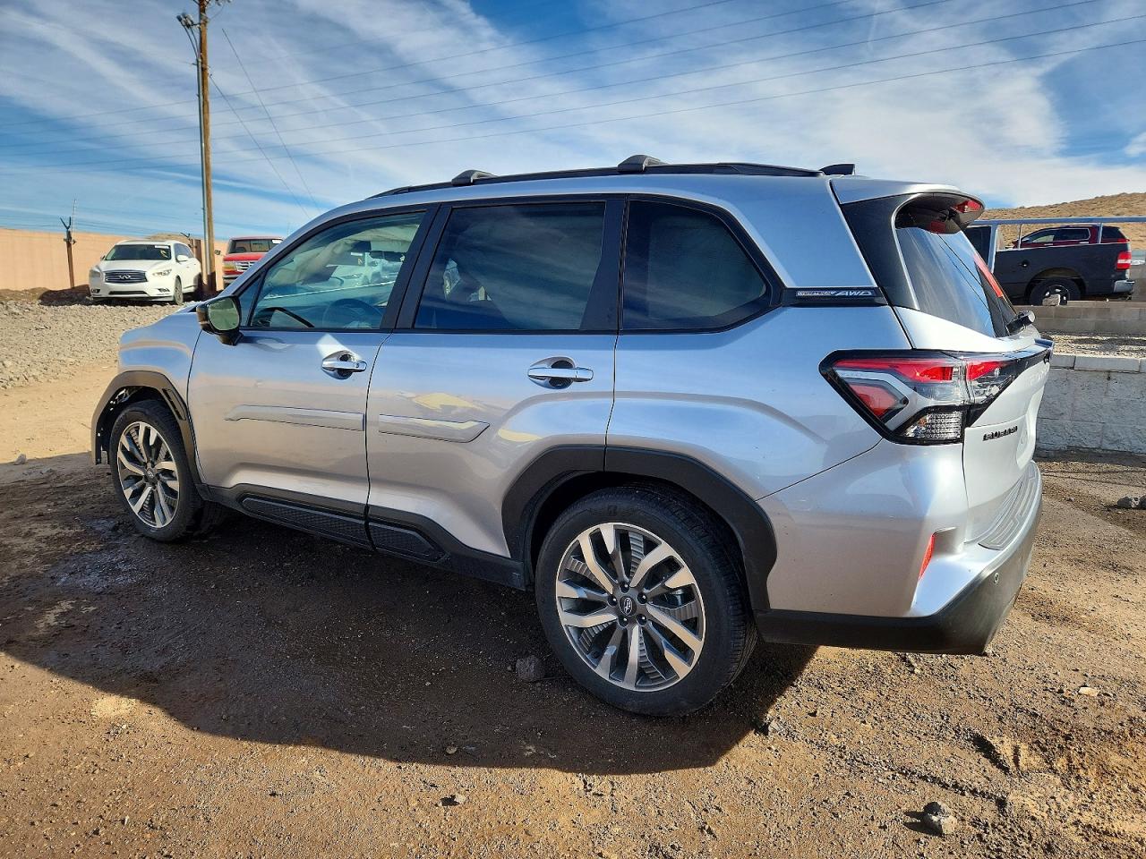 2025 SUBARU FORESTER TOURING photo 2