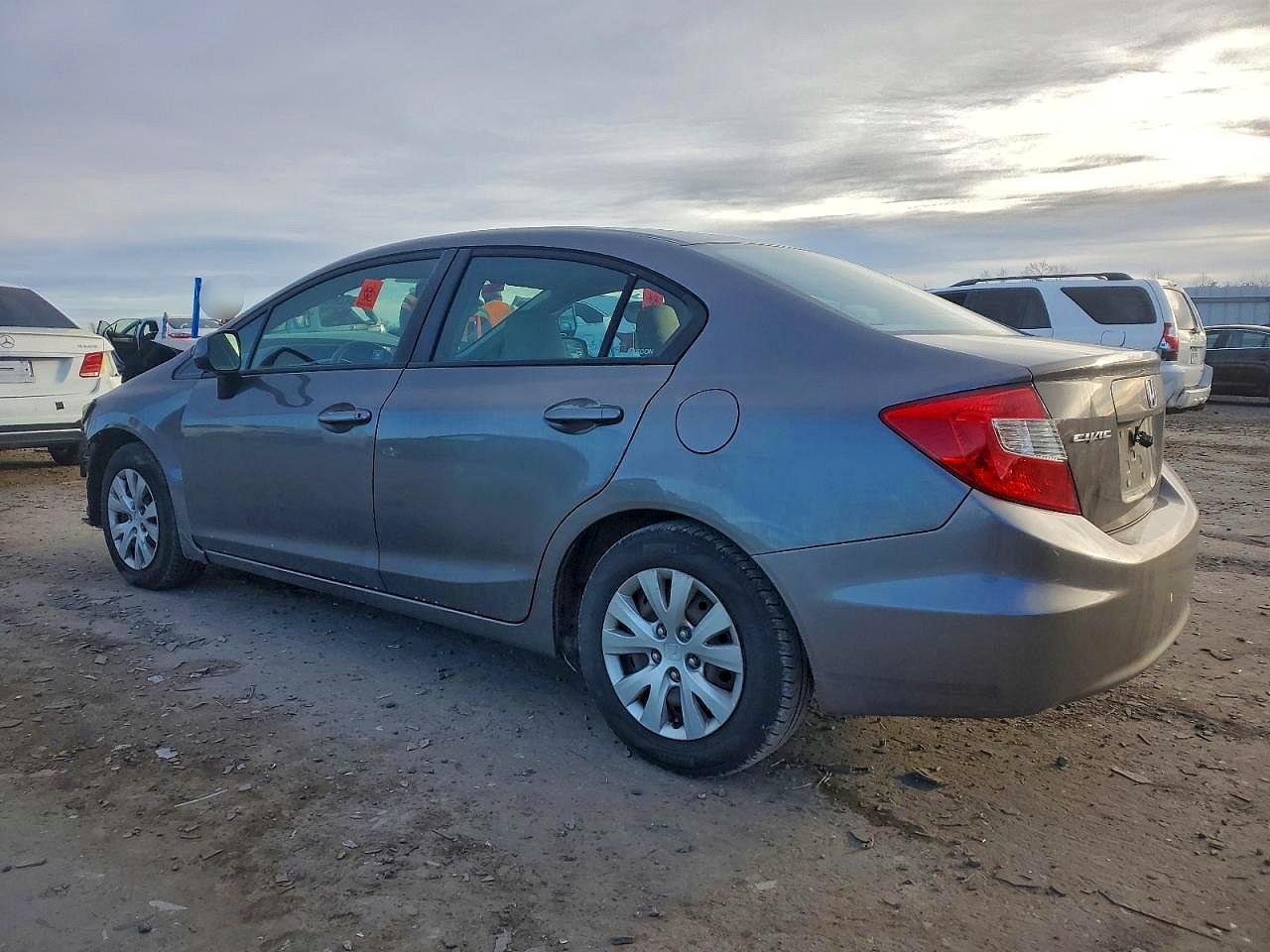 2012 HONDA CIVIC LX photo 2