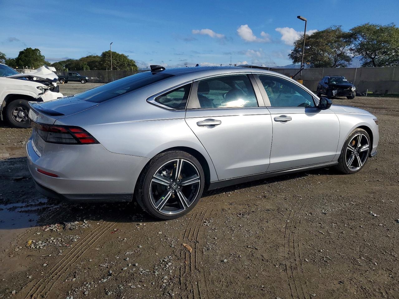 2025 HONDA ACCORD HYBRID SPORT photo 3