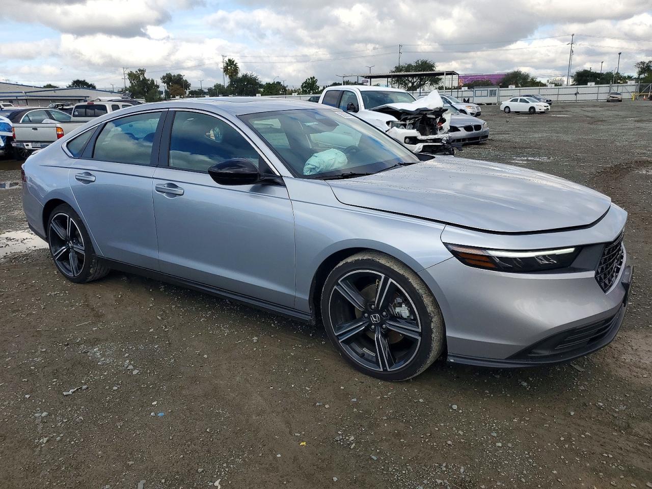 2025 HONDA ACCORD HYBRID SPORT photo 4