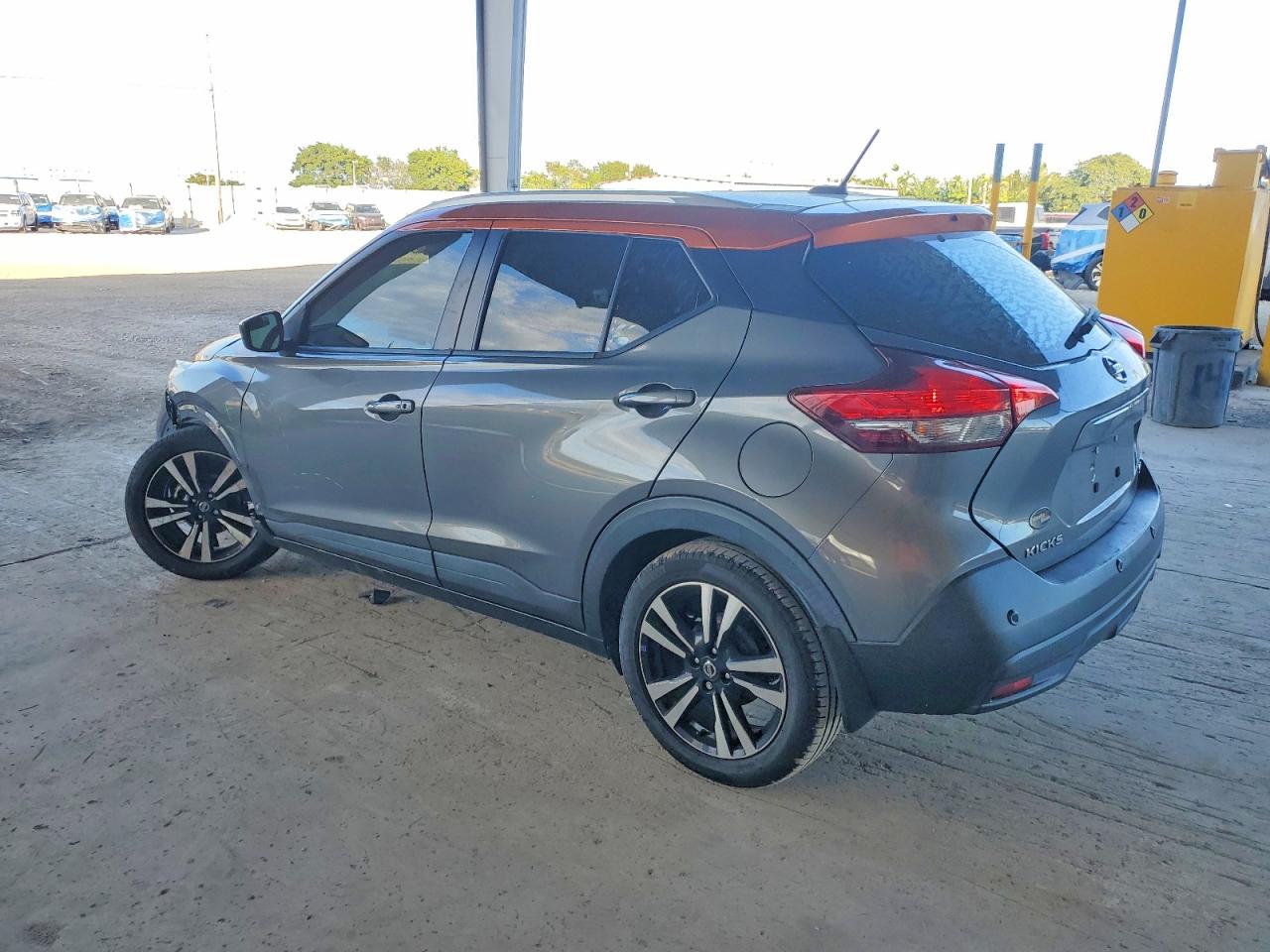 2020 NISSAN KICKS SV photo 2