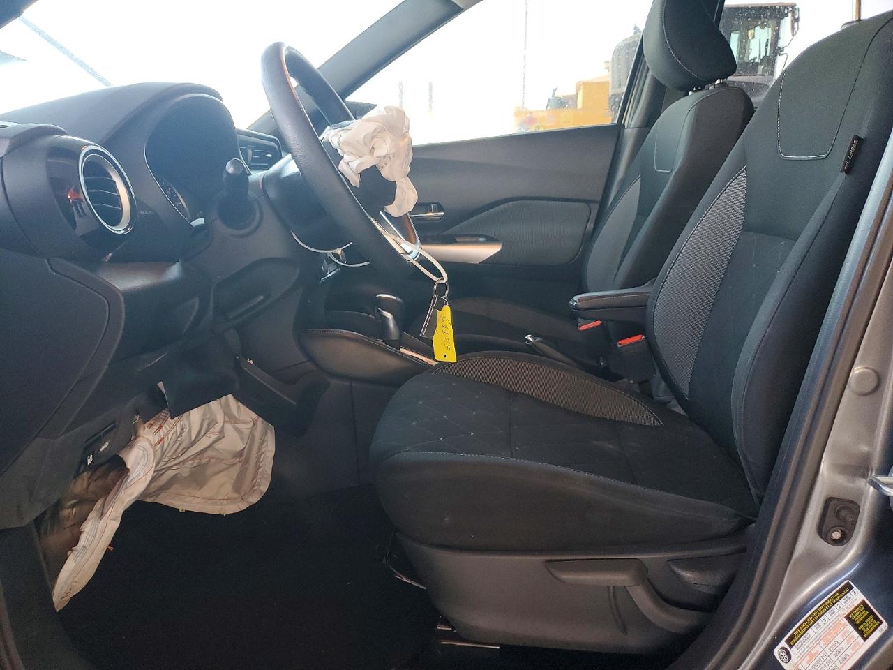 2020 NISSAN KICKS SV photo 7