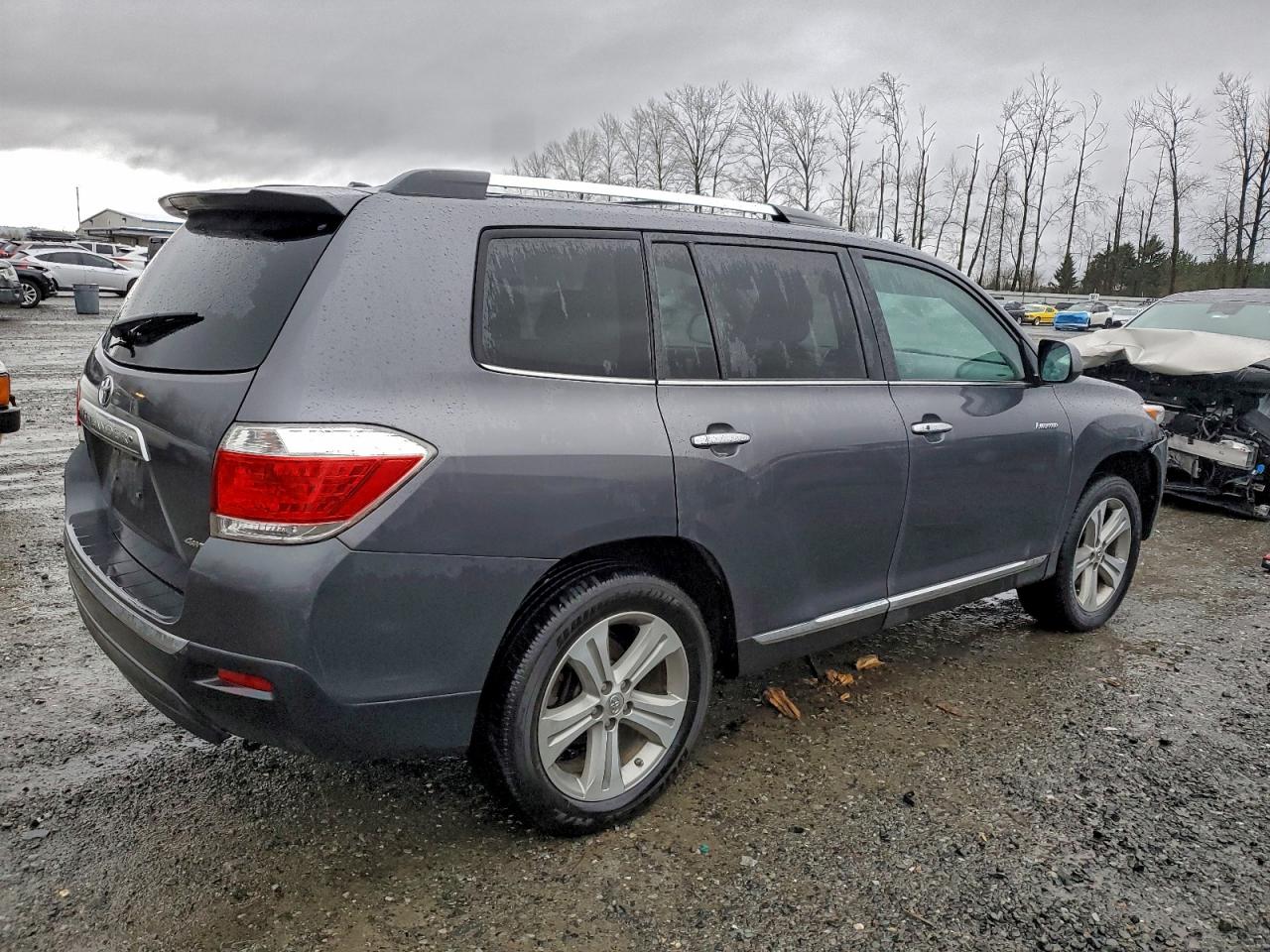 2013 TOYOTA HIGHLANDER LIMITED photo 3