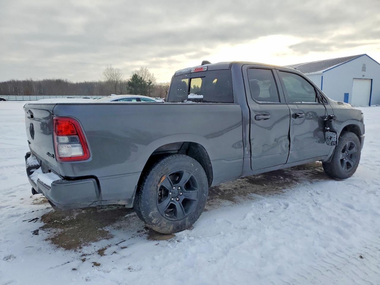 2021 RAM 1500 BIG HORN photo 3
