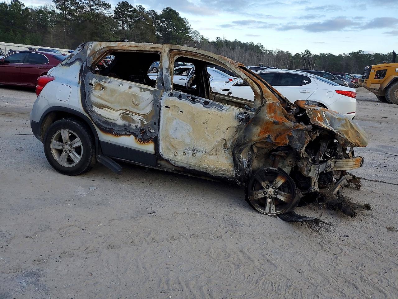 2021 CHEVROLET TRAX 1LT photo 4