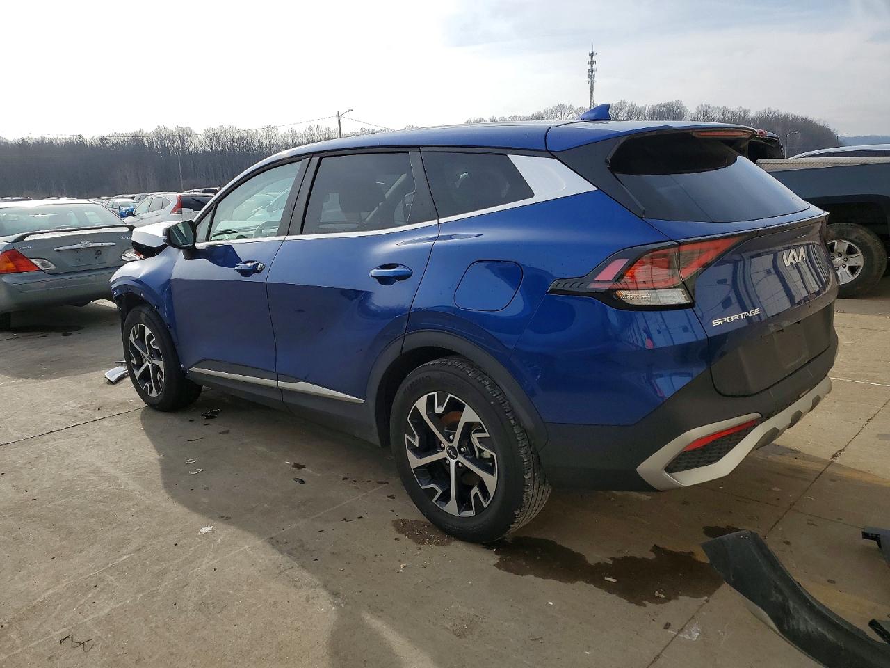 2025 KIA SPORTAGE EX photo 2