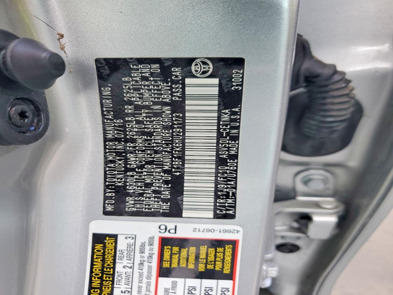 2017 TOYOTA CAMRY LE photo 12