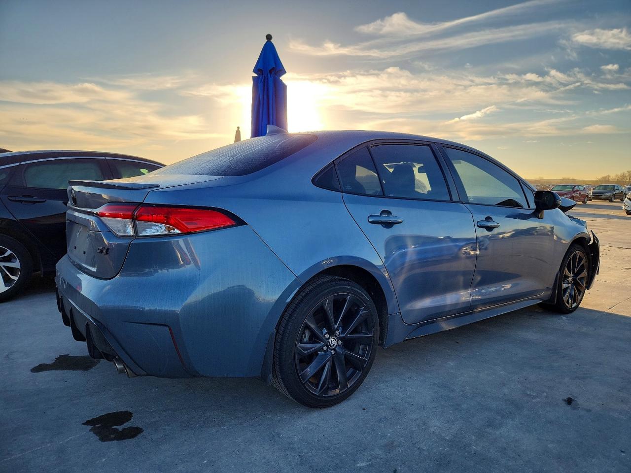 2023 TOYOTA COROLLA SE photo 3