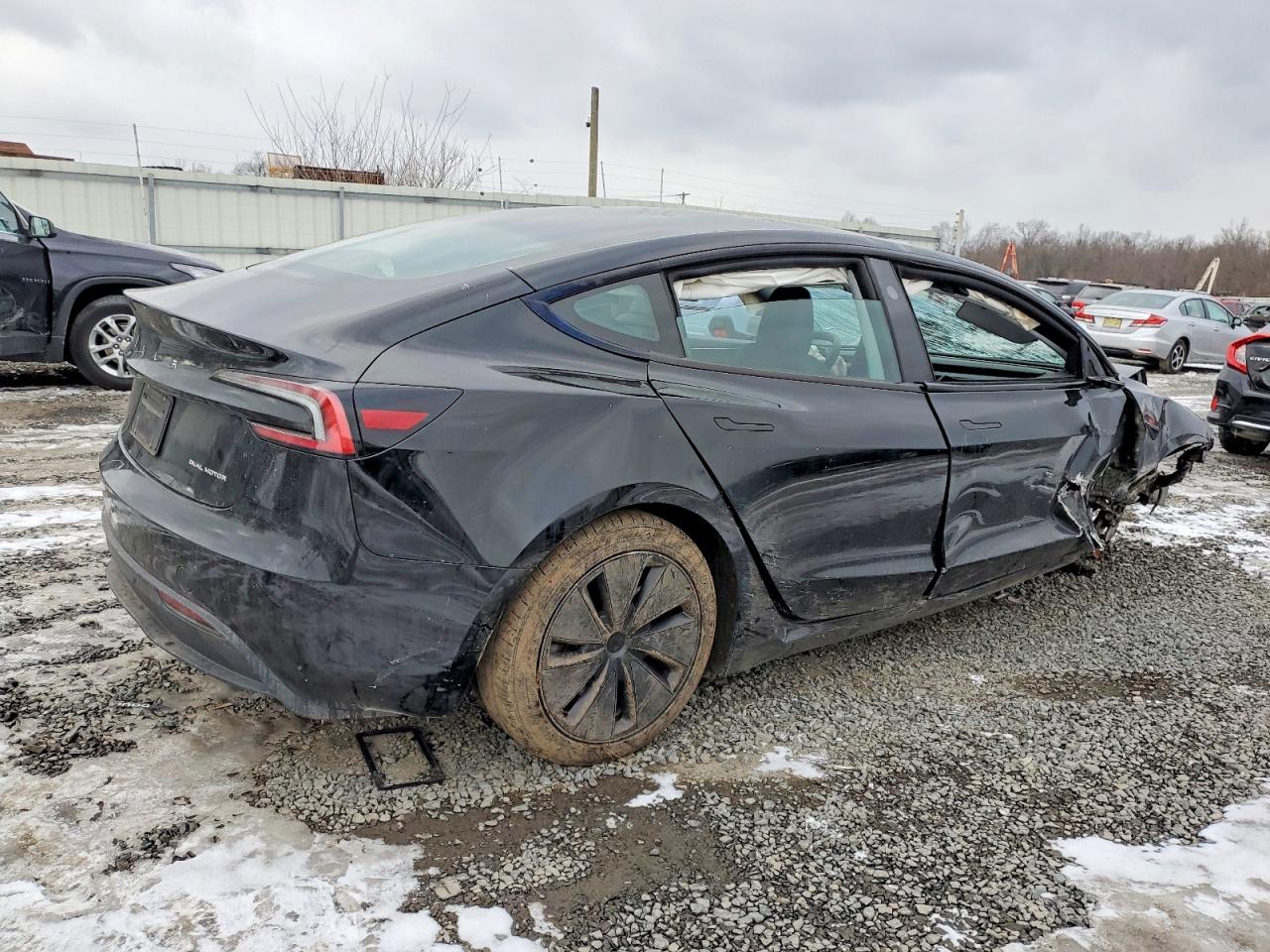 2024 TESLA MODEL 3 photo 3