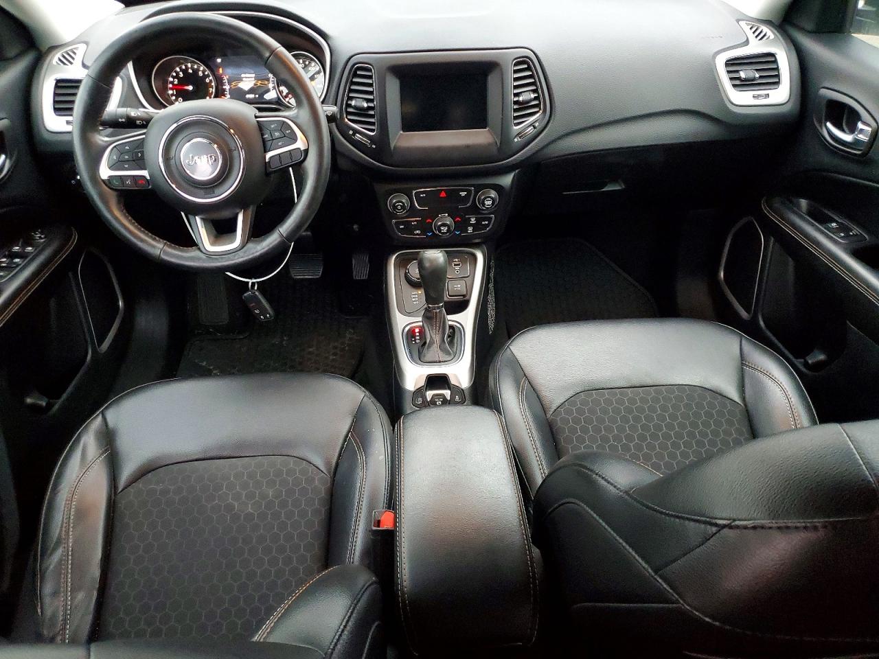 2019 JEEP COMPASS LATITUDE photo 8
