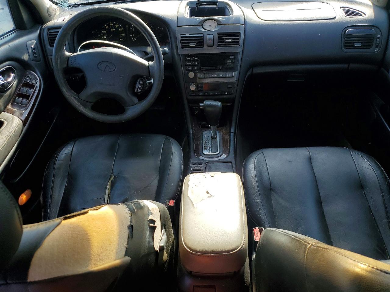 2000 INFINITI I30 photo 8