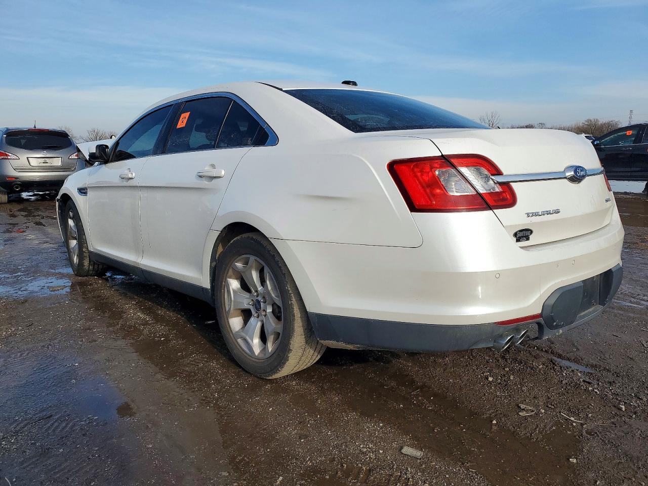 2012 FORD TAURUS SEL photo 2