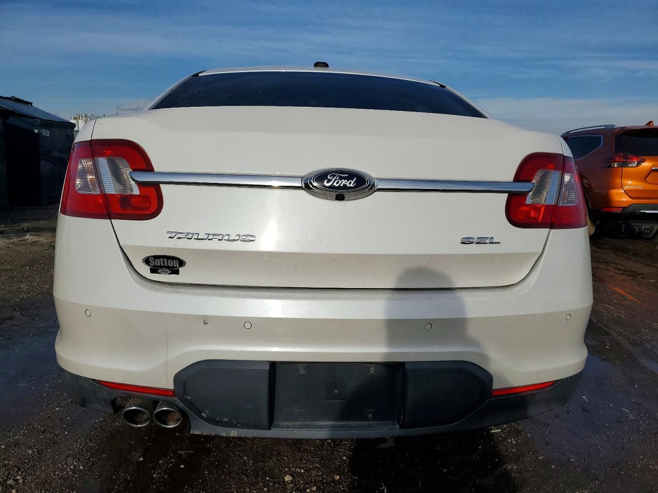 2012 FORD TAURUS SEL photo 6