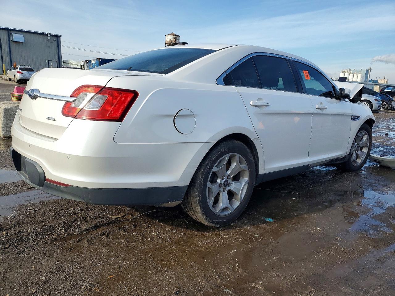 2012 FORD TAURUS SEL photo 3