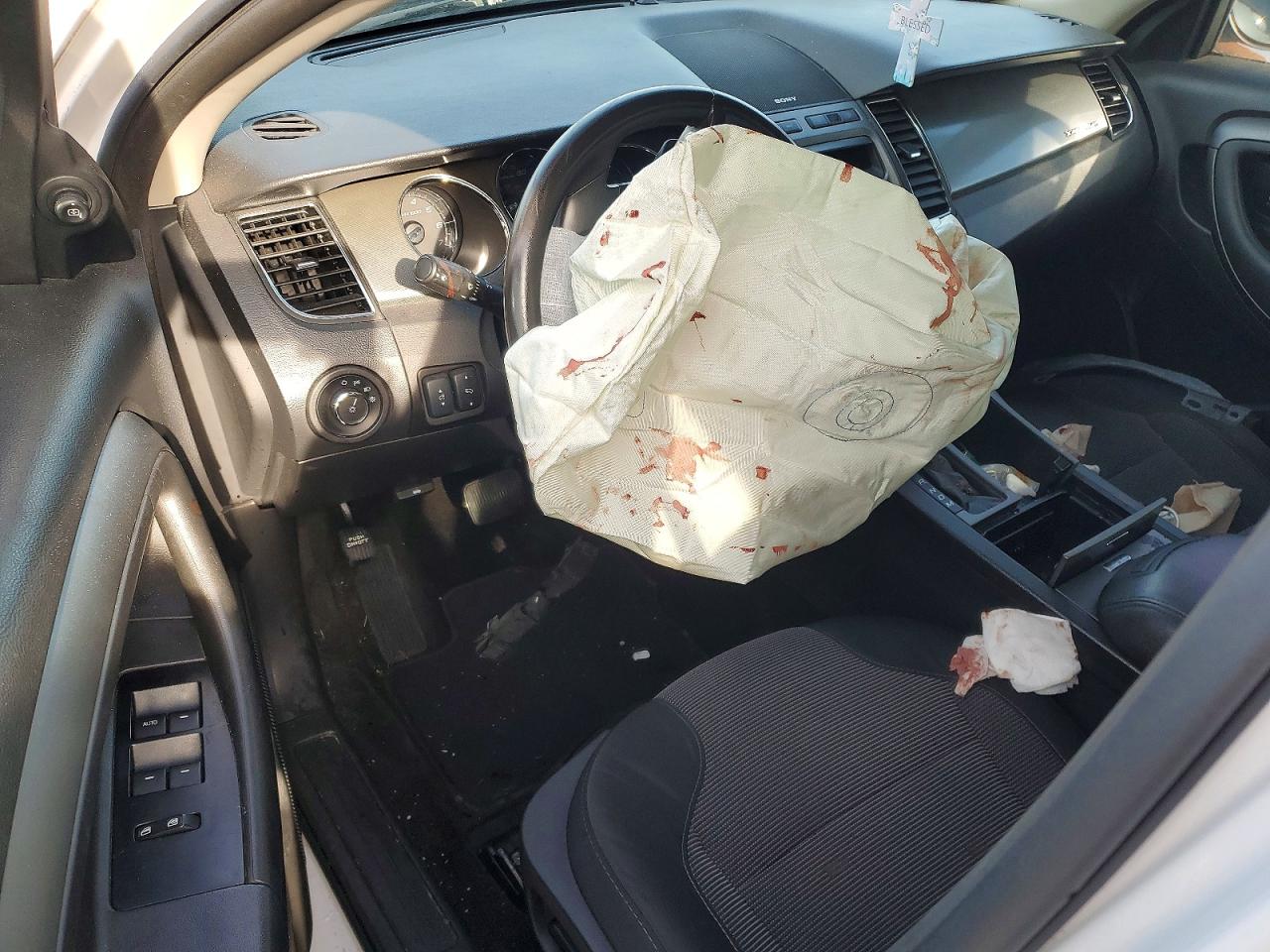 2012 FORD TAURUS SEL photo 8