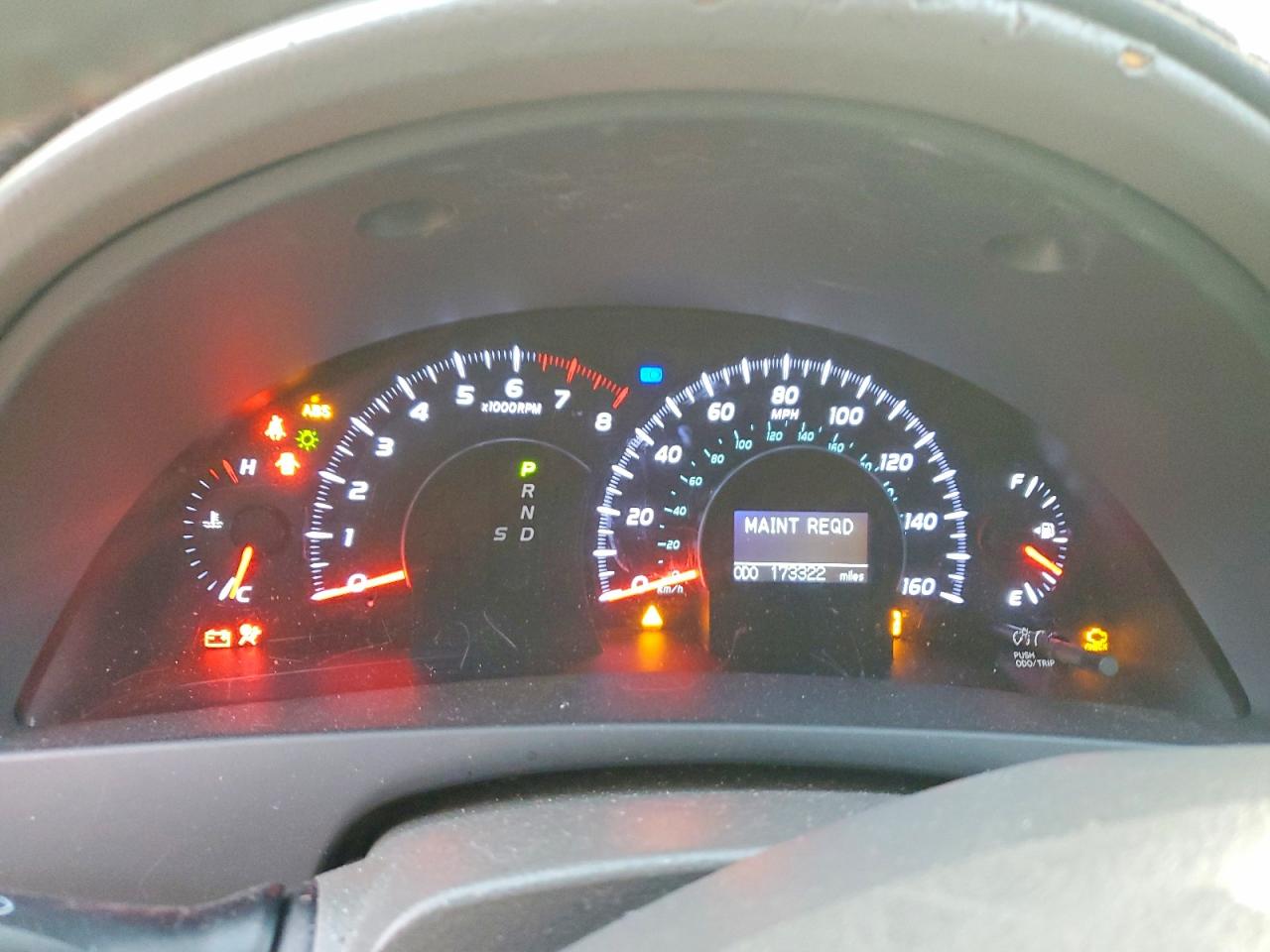 2010 TOYOTA CAMRY SE photo 9